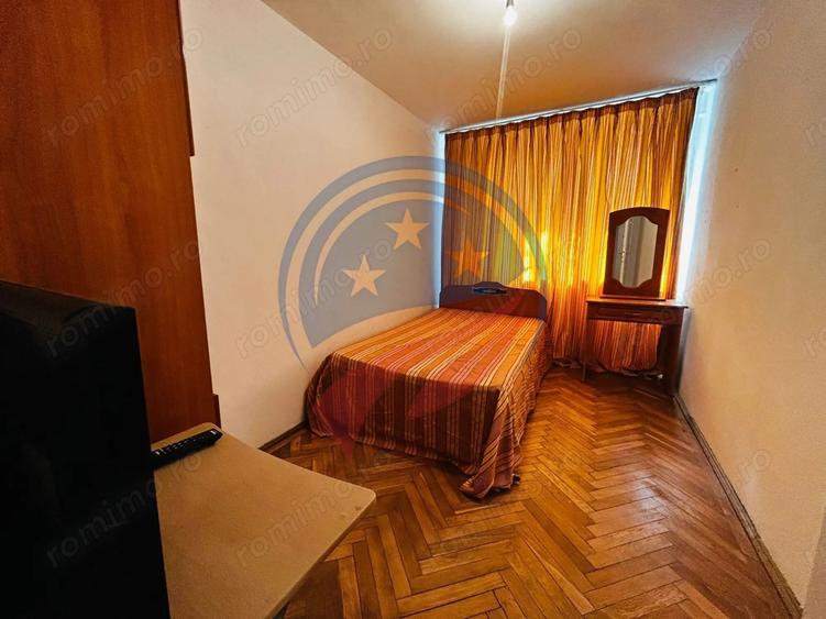 Apartament cu 4 camere decomandat în Central