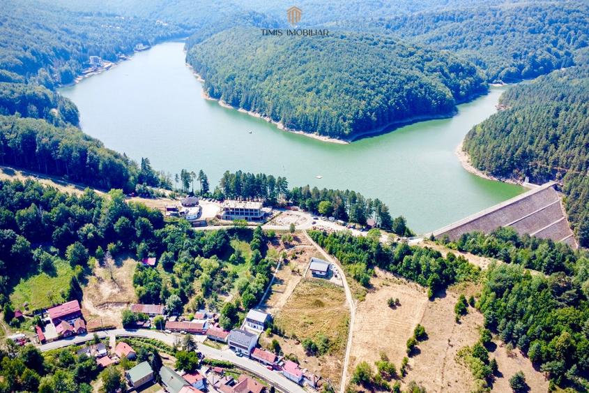 Casă individuală cu 4 camere cu Teren 4173 Mp în Văliug