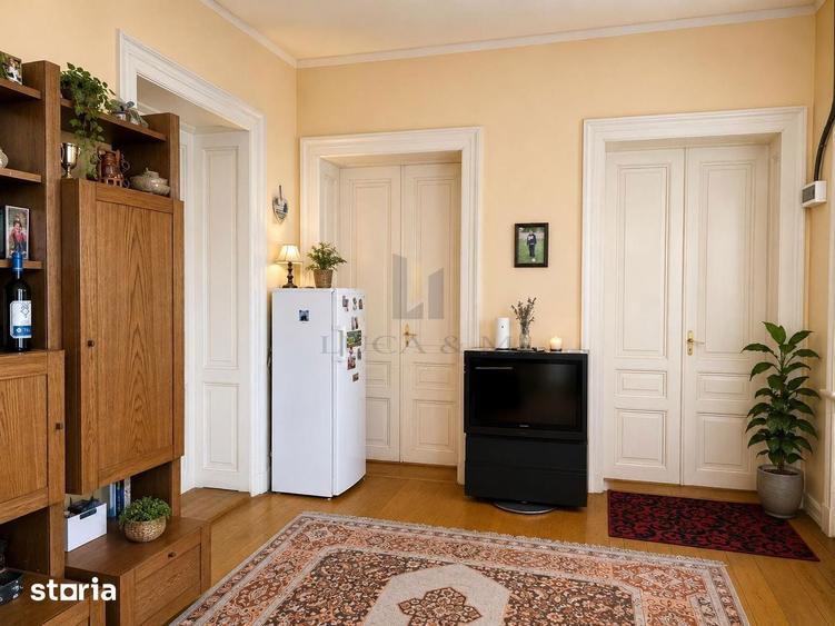 Casă cu 5 camere cu Teren 1904 Mp în Variaș