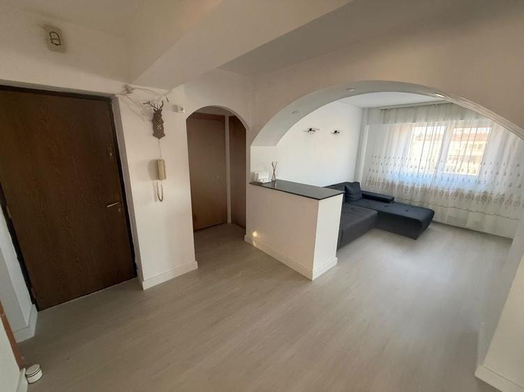 Apartament cu 3 camere decomandat în Popoveni
