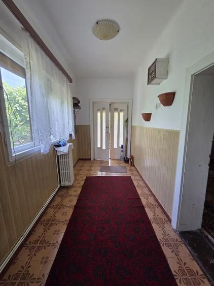 Casă cu 3 camere în Central