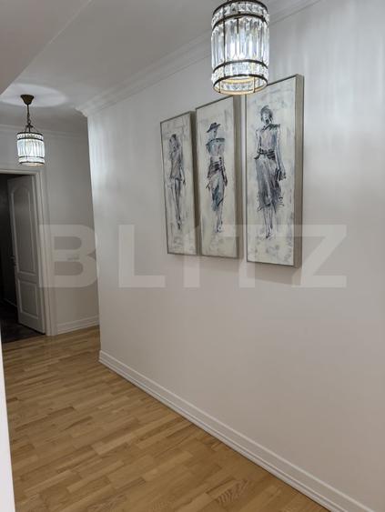 Apartament cu 4 camere semidecomandat, mobilat în George Enescu