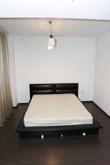 Apartament cu 3 camere decomandat în Dristor