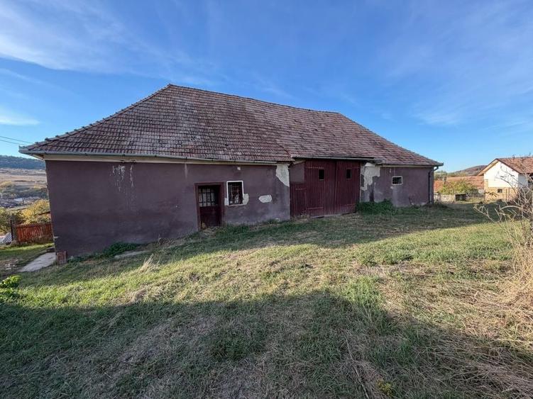 Casă cu 3 camere în Sânpaul