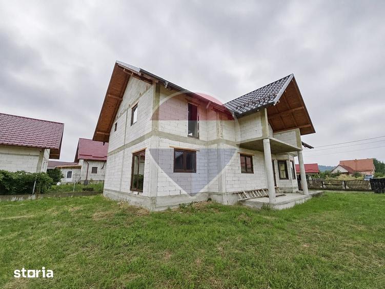 Casa / Vila de vanzare in Marginea - 3