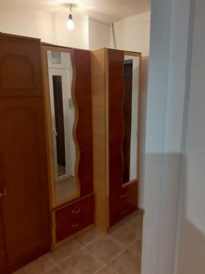 Garsonieră decomandată, mobilată în Mihai Bravu