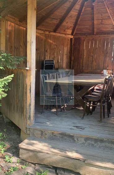Apartament cu 3 camere decomandat în Schei