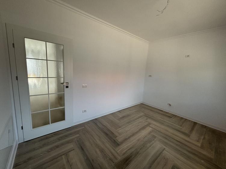 Casă individuală cu 4 camere cu Canalizare în Dâmbovița