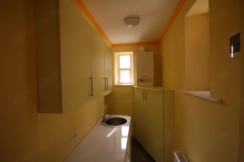 Apartament cu 3 camere decomandat în Odobescu