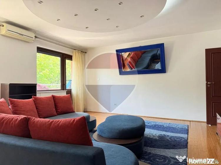 Apartament cu 4 camere decomandat în Fundeni