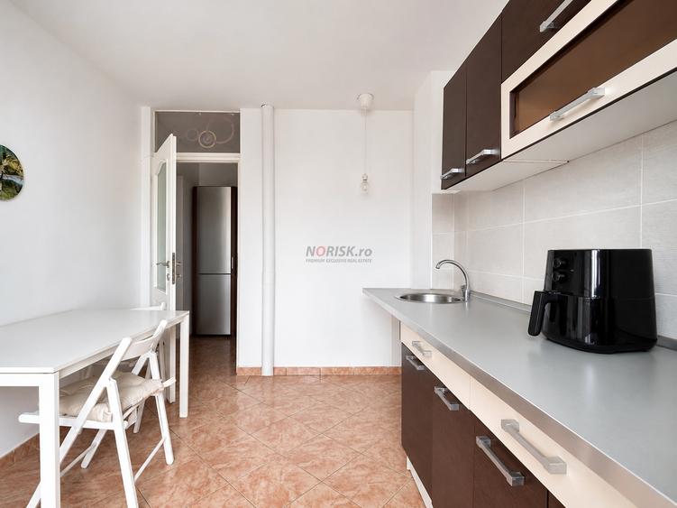 Apartament cu 3 camere decomandat, mobilat în Gorjului
