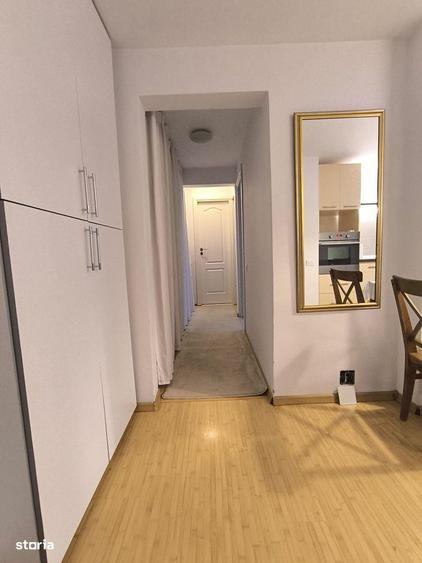 Apartament cu 3 camere decomandat în Nicolina