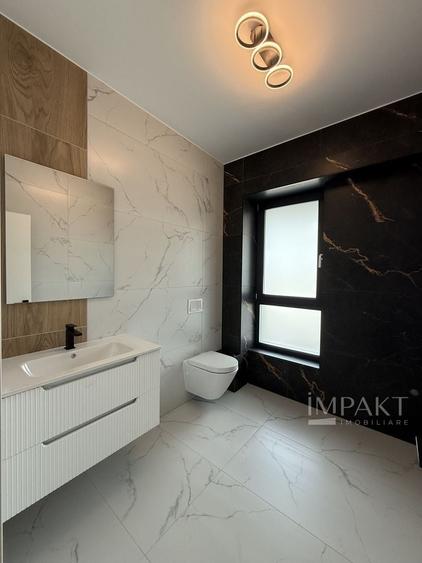 Duplex cu 4 camere cu Canalizare în Chinteni