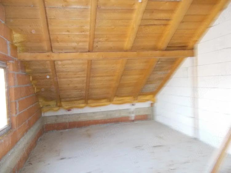 Casă cu 2 camere cu Teren 533 Mp în Simion Bărnuțiu