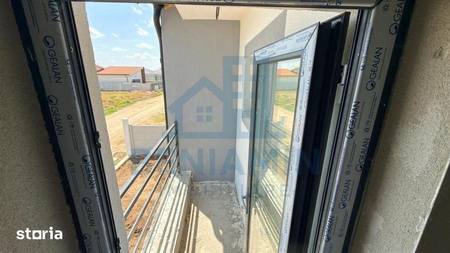 Casă cu 4 camere cu Teren 200 Mp în Malu Mare
