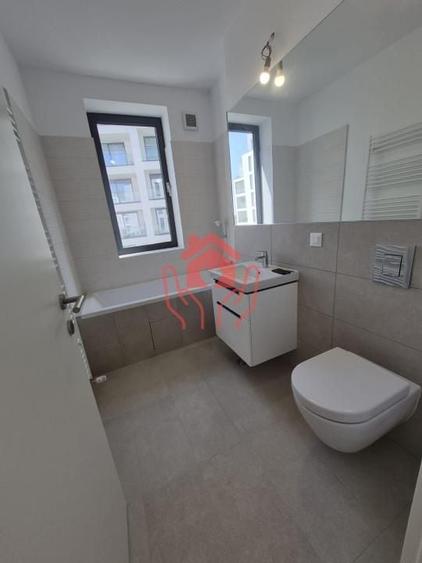 Apartament cu 4 camere decomandat în Băneasa