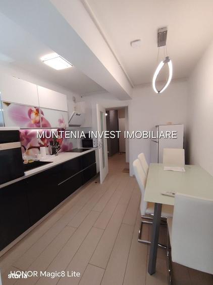 Apartament cu 3 camere decomandat în Central