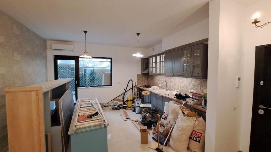 Apartament cu 4 camere decomandat în Aviatorilor