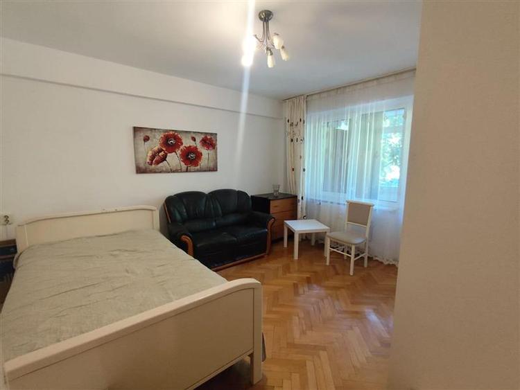 Garsonieră decomandată în Eminescu