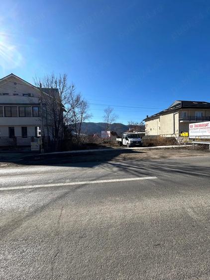 Teren de 1400 mp, în Central
