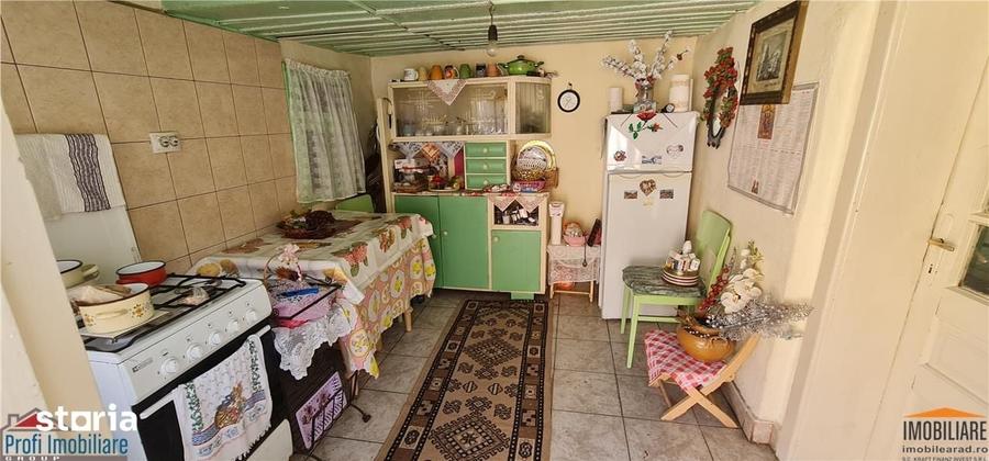 Casă cu 8 camere cu Teren 1188 Mp în Micălaca