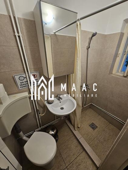 Casă individuală cu 8 camere cu Canalizare în Central
