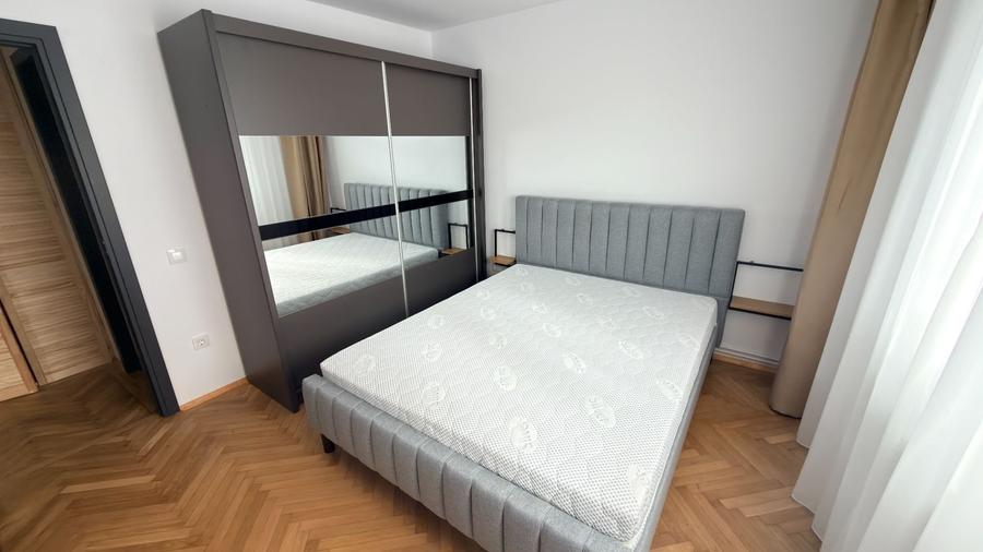Apartament cu 3 camere în Calea Dumbrăvii