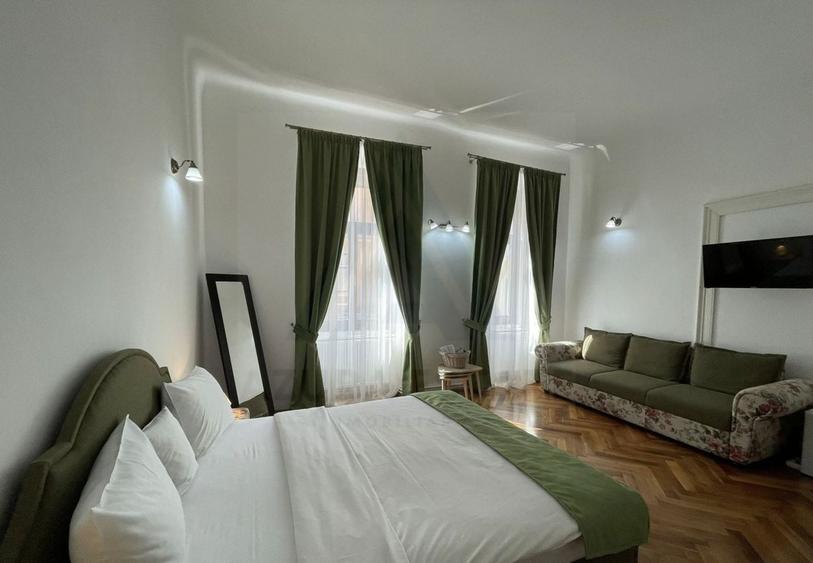 Apartament cu 3 camere decomandat, mobilat în Ultracentral