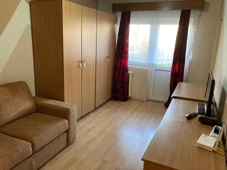 Garsonieră decomandată în Exterior Vest