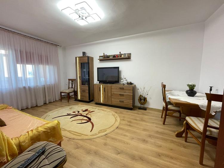Apartament cu 2 camere decomandat, mobilat în Podu Roș