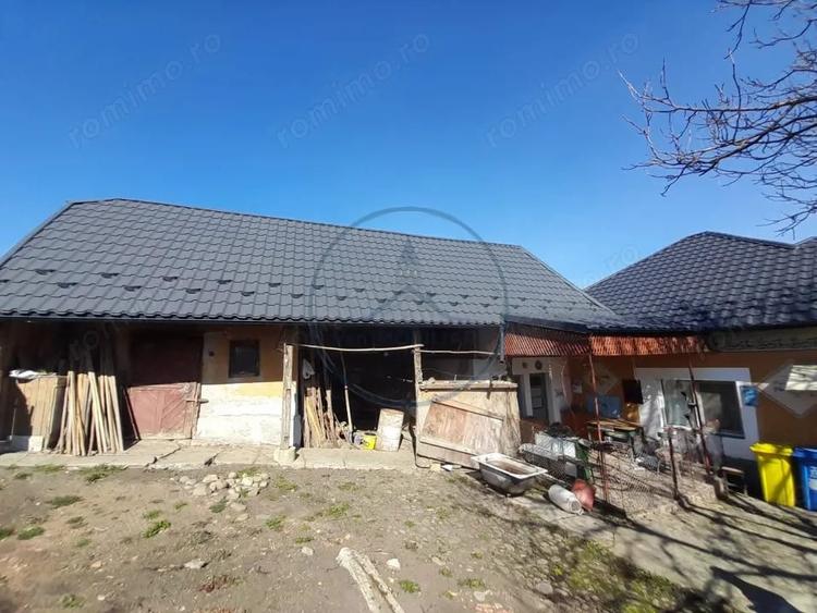 Casă cu 3 camere cu Teren 2400 Mp în Central