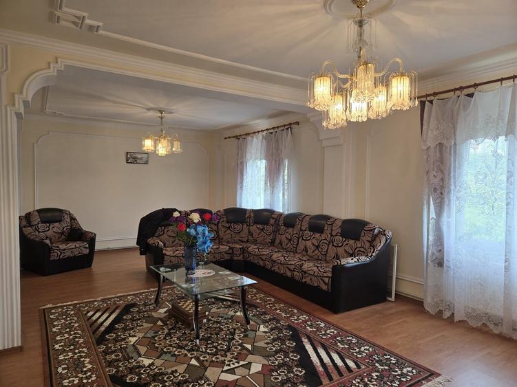 Casă cu 4 camere în Central