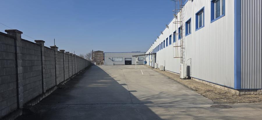 Spațiu industrial, de 2,359 mp, în Central