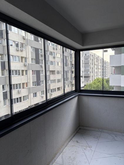 Garsonieră decomandată în Roșu