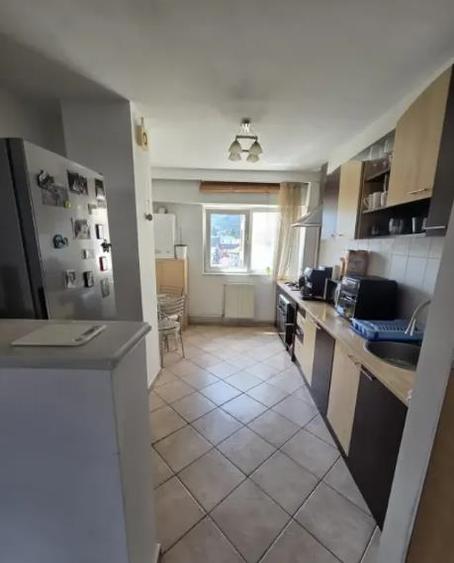 Apartament cu 3 camere decomandat în Centrul Civic