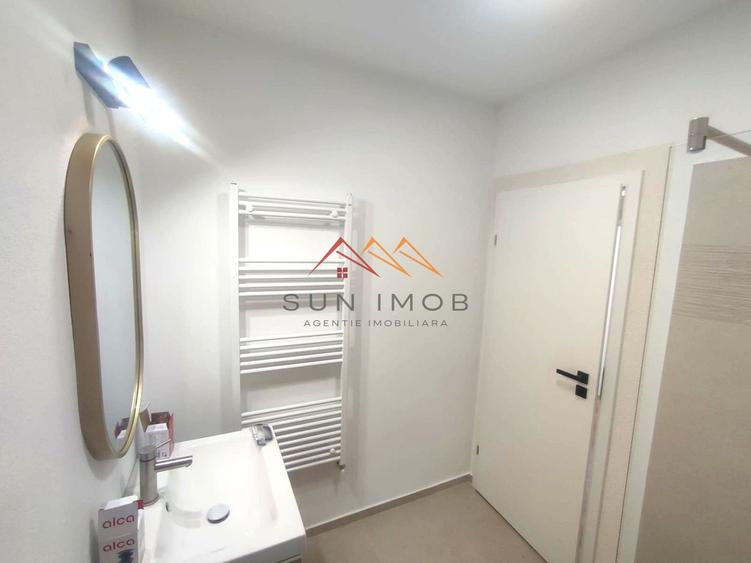 Apartament cu 3 camere, mobilat în Central