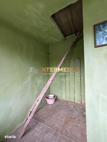 Casă cu 3 camere cu Teren 1375 Mp în Cricău