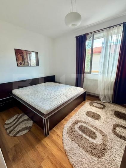 Apartament cu 2 camere semidecomandat, mobilat în Bună Ziua