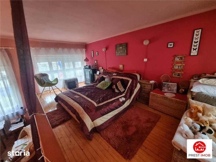 Casă cu 4 camere cu Teren 1344 Mp în Central