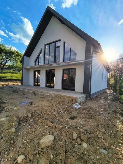 Casă cu 4 camere în Bran