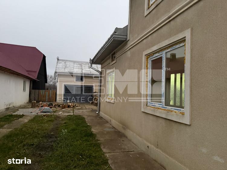 Casă cu 5 camere cu Teren 2000 Mp în Marginea