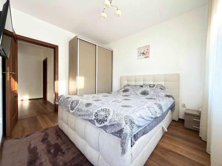 Apartament cu 2 camere semidecomandat, mobilat în Florești