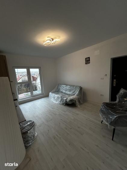 Apartament cu 2 camere în Intim