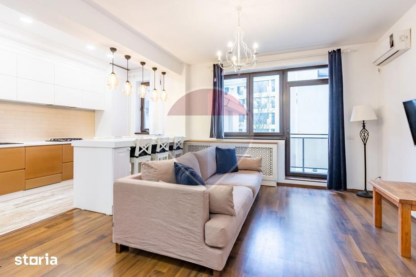 Apartament cu 3 camere semidecomandat în Central