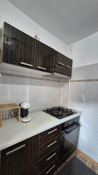 Proprietar, inchiriez Ap. 2 camere, 2 min. de Metrou si STB, zona Drumul Taberei, Valea Ialomitei, loc Parcare inclus - 4
