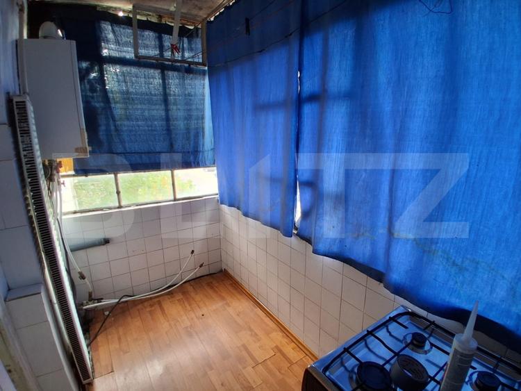 Apartament cu 2 camere decomandat în Rovinari