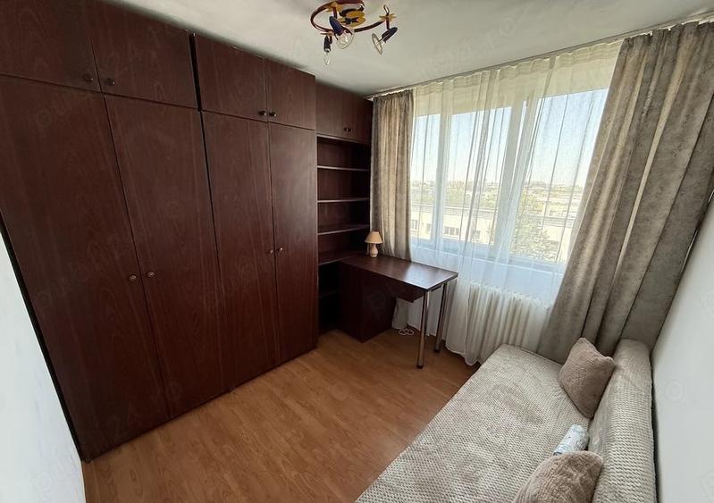 Apartament cu 3 camere semidecomandat, mobilat în Apusului