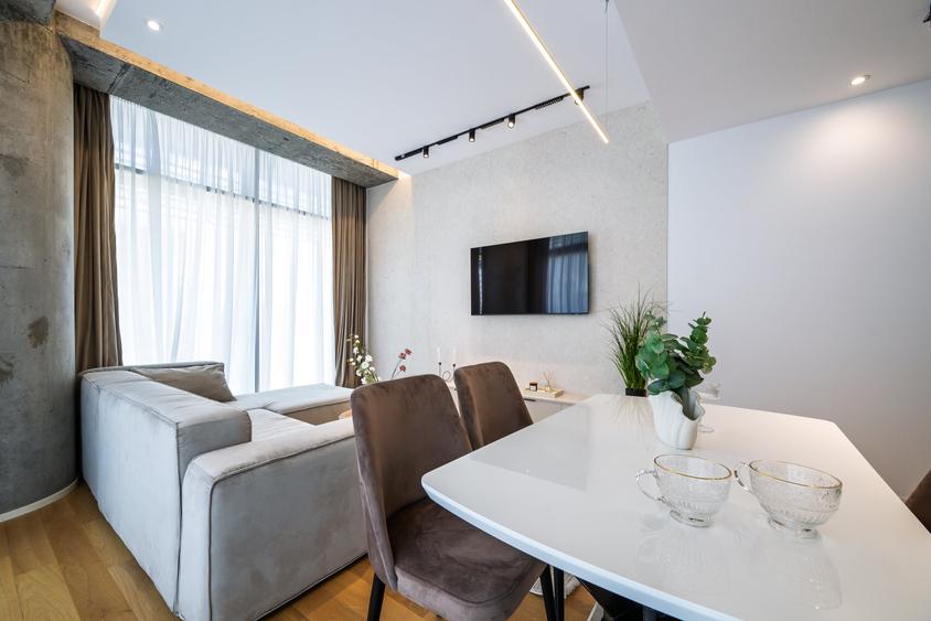 Apartament cu 3 camere decomandat în Floreasca
