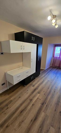 Garsonieră semidecomandată în Decebal