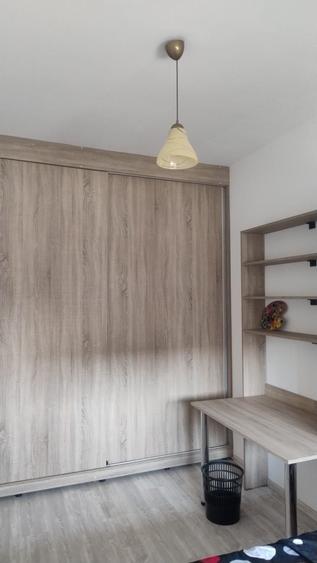 Apartament cu 2 camere semidecomandat în Roșu